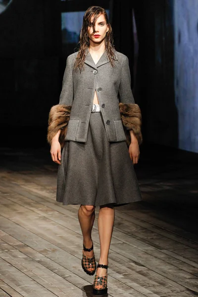 Look 5